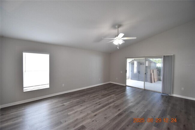 Building Photo - 944 Ridge Haven Dr
