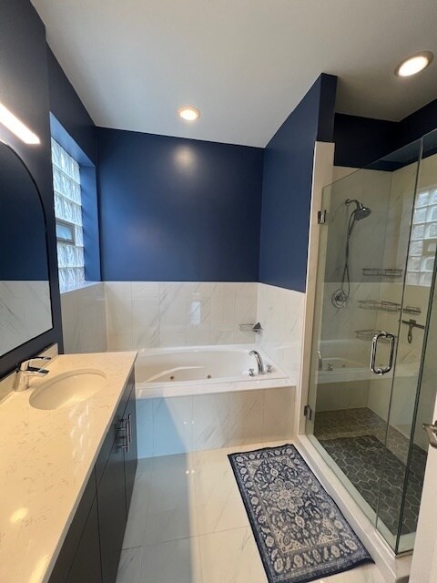 Building Photo - 1823 N Fairfield Ave