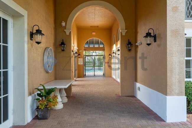 Building Photo - 708 SW 147th Ave