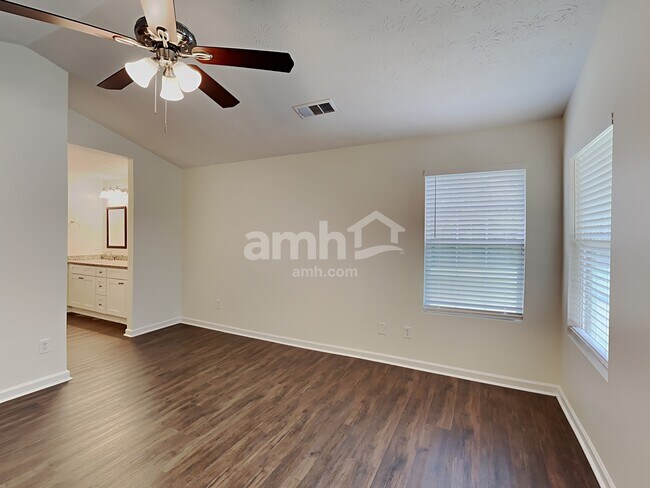 Building Photo - 621 Everlasting Way