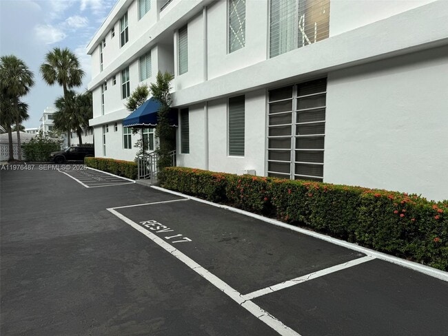 Building Photo - 10210 Collins Ave