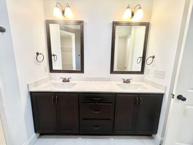 Building Photo - 113 Kailyn Ct