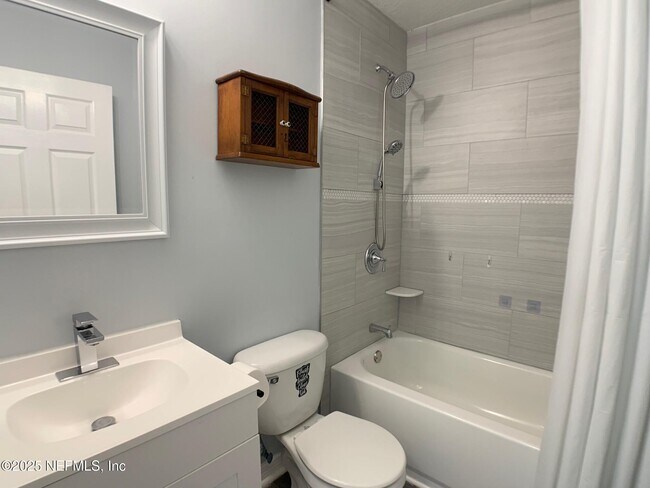 Building Photo - 3201 Deer Creek Dr