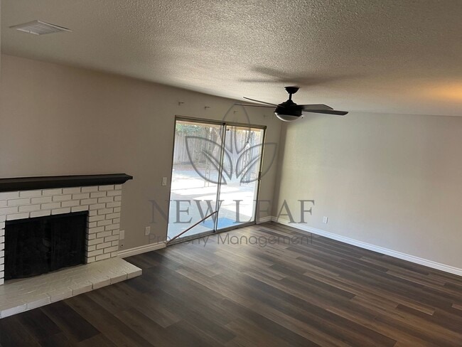 Building Photo - 22641 De Soto St