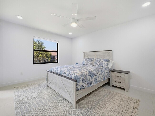 Building Photo - 5157 Floria Way