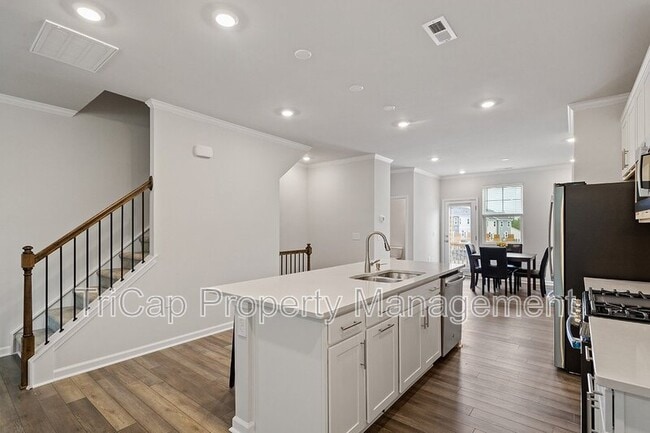 Building Photo - 1721 Chirping Trl