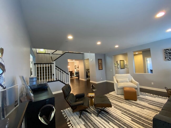 Building Photo - Spacious 5-Bedroom Luxury Home with Entertainer’s Backyard Oasis