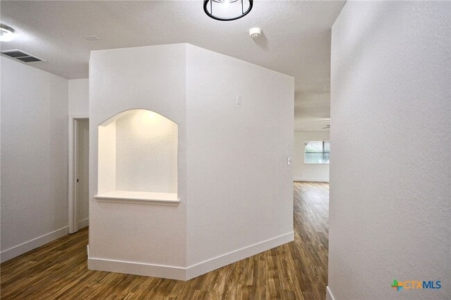 Building Photo - 2539 Fayette Dr