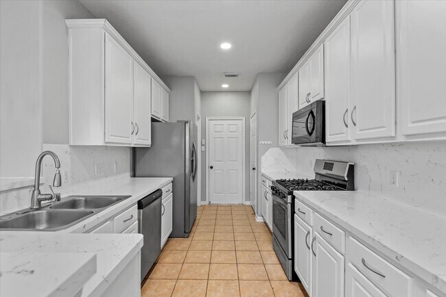 Building Photo - 71 Summer Haze Cir