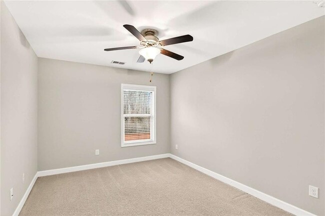 Building Photo - 4930 Alexandria Ave