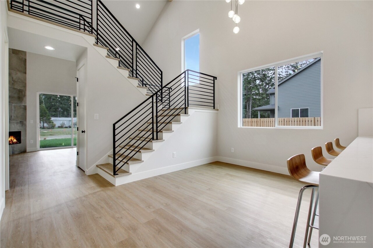 Building Photo - 27906 U St