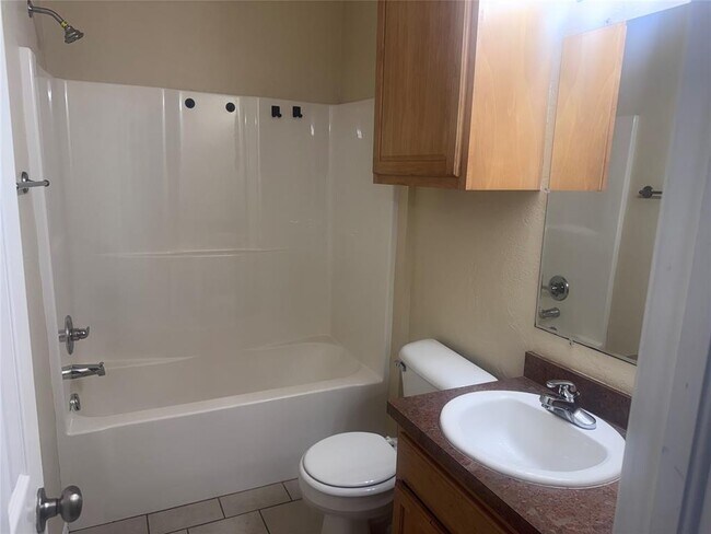 Building Photo - 9605 SW 16th St