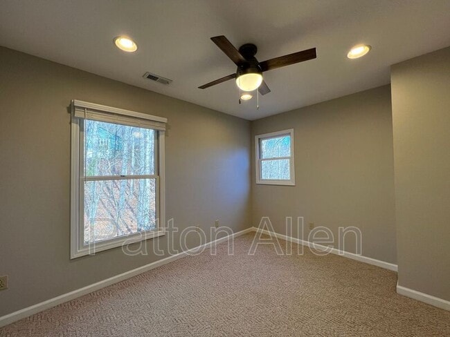 Building Photo - 212 Appleton Dr