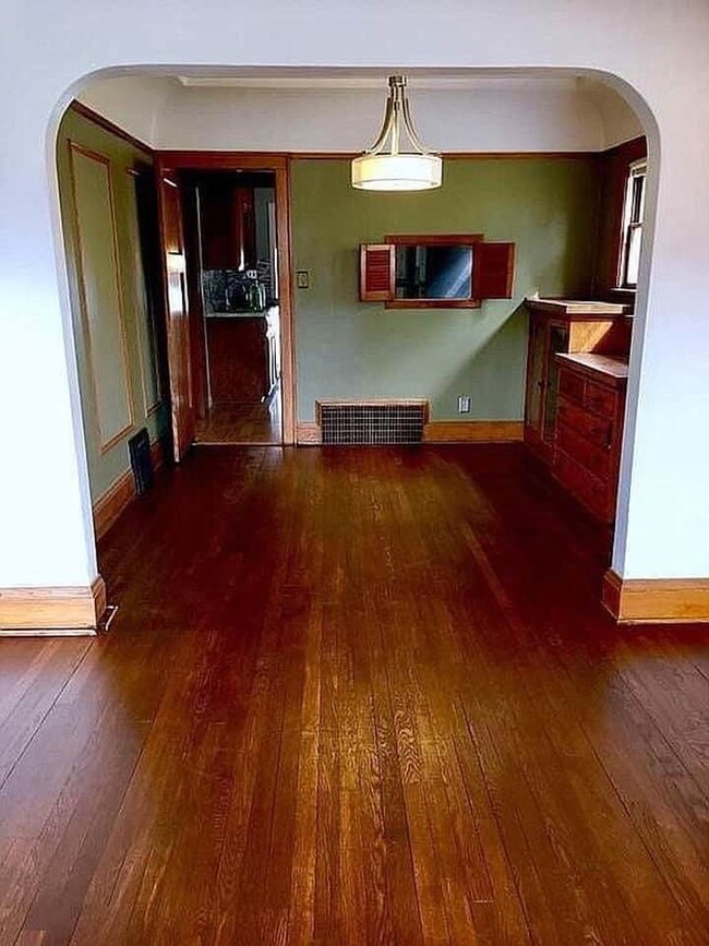 Building Photo - 5120 N Elkhart Ave