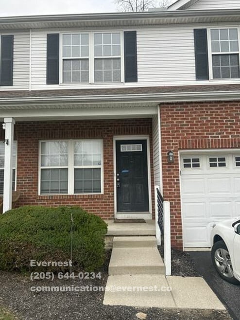 Building Photo - 1208 Green Dr