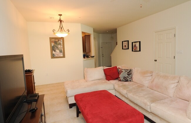 Building Photo - 3499 Parkridge Cir