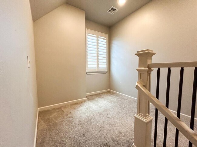 Building Photo - 8201 Crew Ln