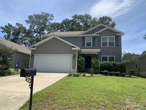 Building Photo - Large Beautiful Open Floor Plan Close to NAS