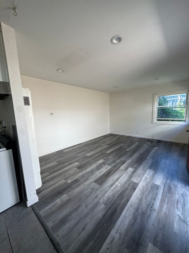 Building Photo - 4575 Emerald St