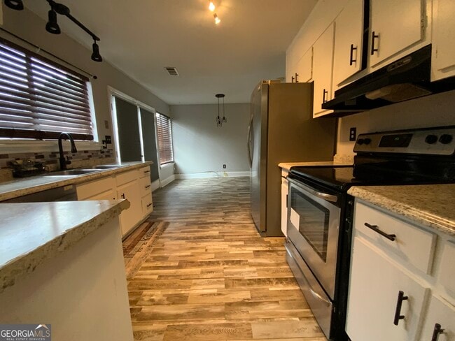 Building Photo - 2753 Whitewater Ct