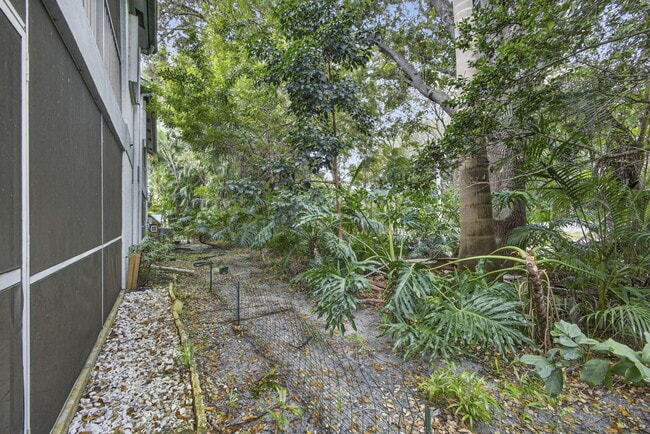 Building Photo - 9746 Nickels Blvd