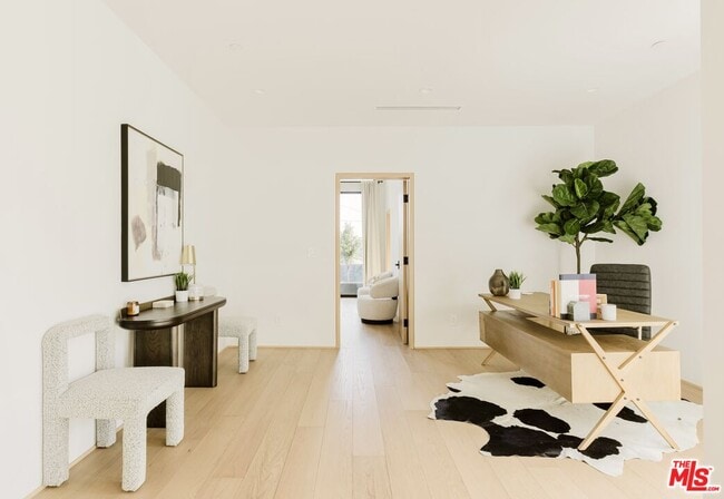 Building Photo - 9064 Harland Ave