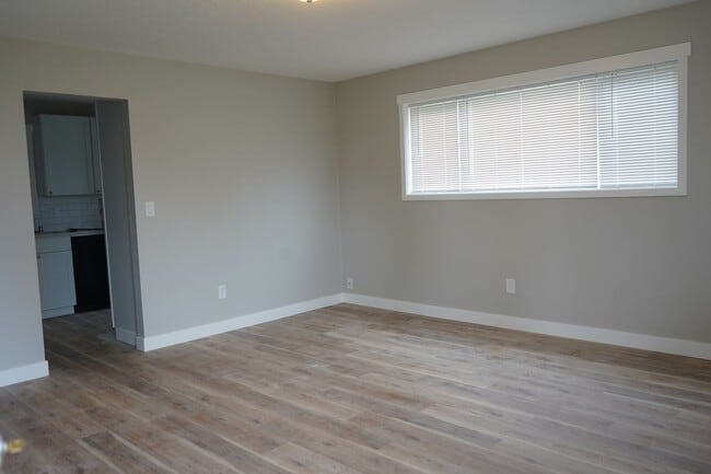 Building Photo - 1410 E 30th St