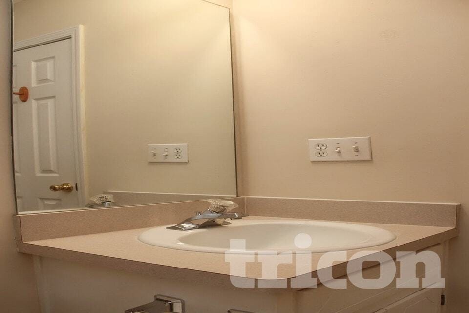 Building Photo - 70 Aiken Way
