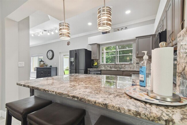 Building Photo - 19426 Sandy Springs Cir