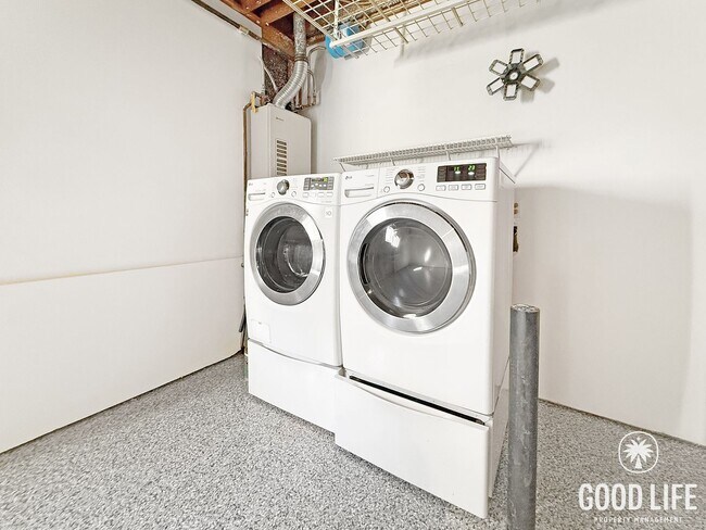 Building Photo - Stunning 2B/2.5BA Condo in Carlsbad For Lease!