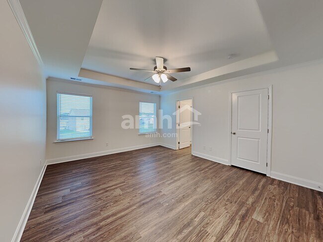 Building Photo - 3002 Lucky Ln