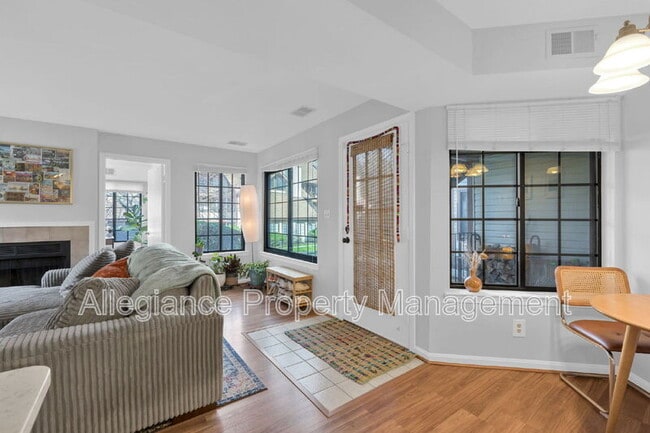 Building Photo - 6011 Curtier Dr