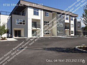 Building Photo - ASK ABOUT OUR MOVE IN SPECIAL!!