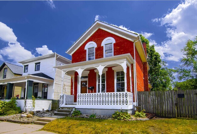 Building Photo - 605 Lavina St
