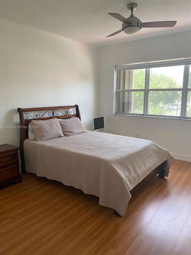 Building Photo - 11357 NW 42nd Terrace