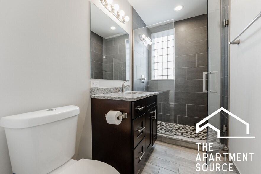 Building Photo - 2758 N Richmond St