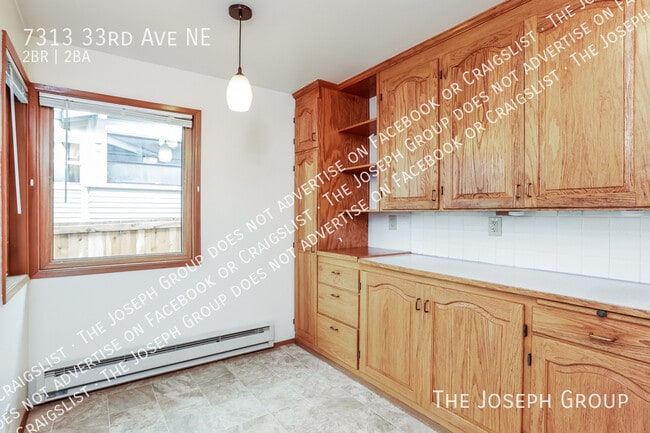 Building Photo - 7313 33rd Ave NE