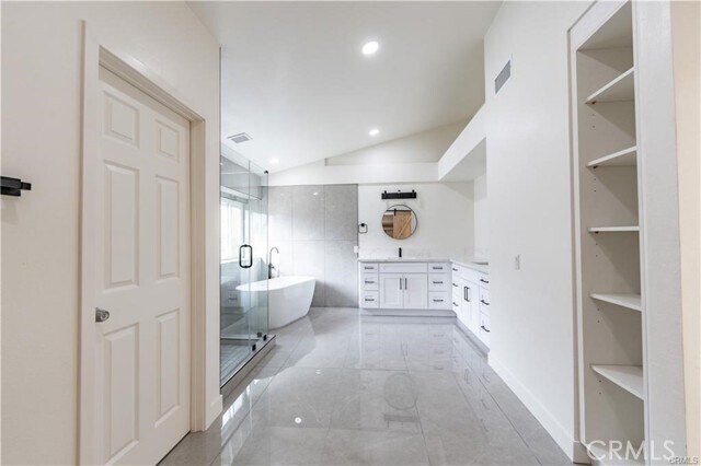 Building Photo - 13455 Montserrat Ct