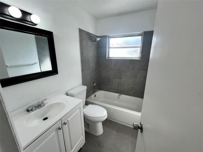 Building Photo - 3319 Grove Rd