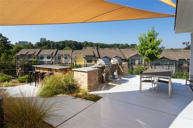 Building Photo - 306 Ardmore Cir NW