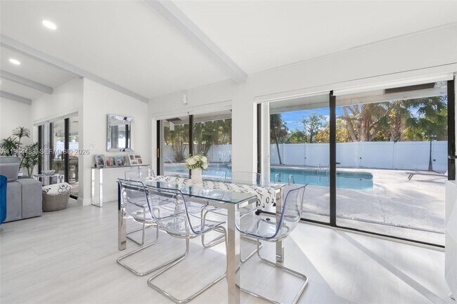 Building Photo - 501 NW 78th Way