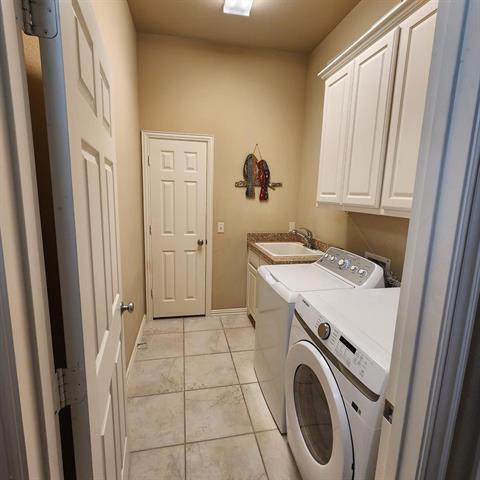 Building Photo - 10082 Drawbridge Dr