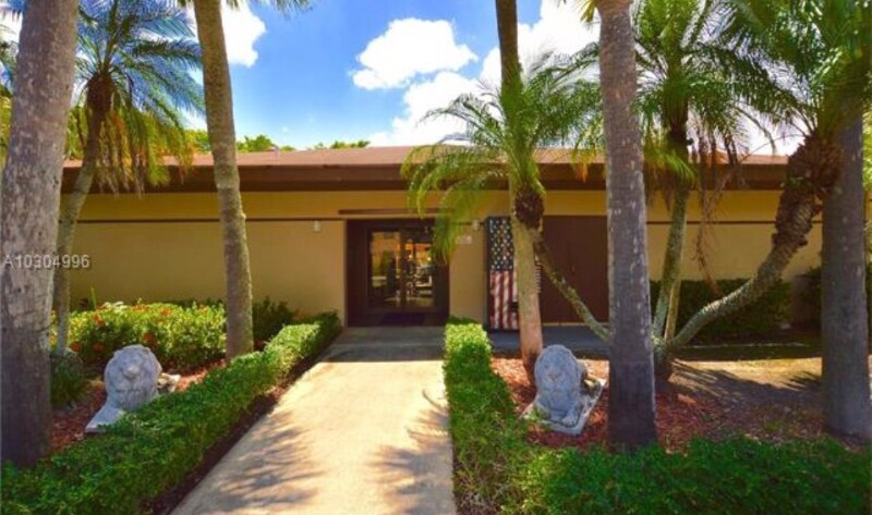 Building Photo - 10865 SW 112th St