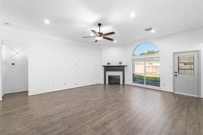 Building Photo - 11543 Valley Pike Ct