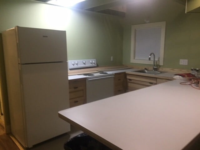 Building Photo - Charming Home with Flexible Layout