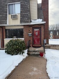Building Photo - 40 High Path Rd