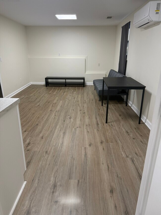 Building Photo - 546 Matthew Dr