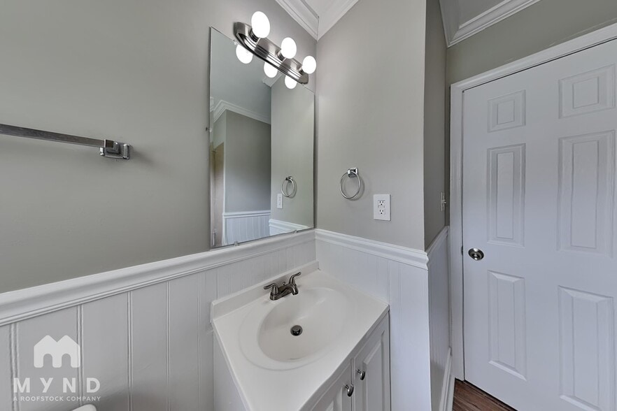 Building Photo - 3400 Pine Meadow Dr