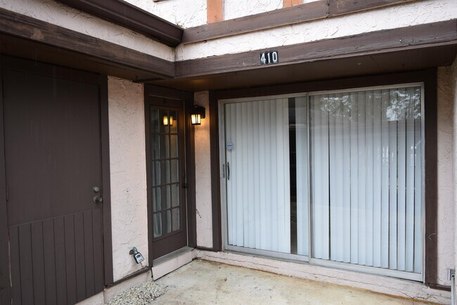 Building Photo - 410 Westwood Dr