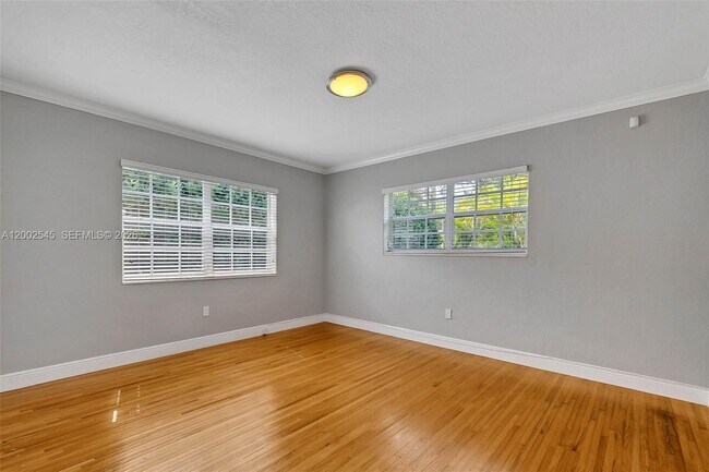 Building Photo - 3604 SW 60th Ave